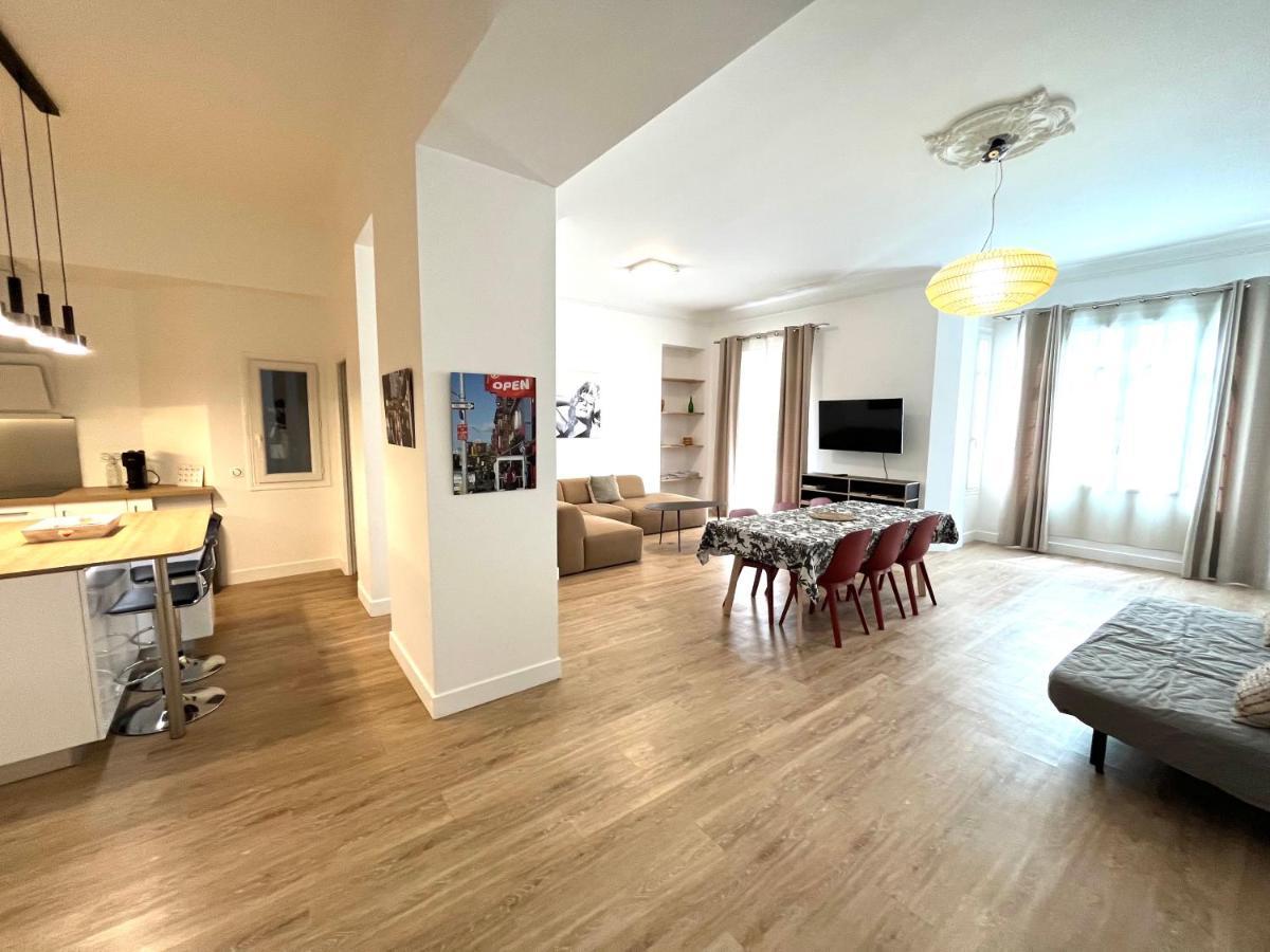 Large Haussmanian Appartment In The Heart Of Ница Екстериор снимка